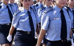 不装了你爹我是秦始皇